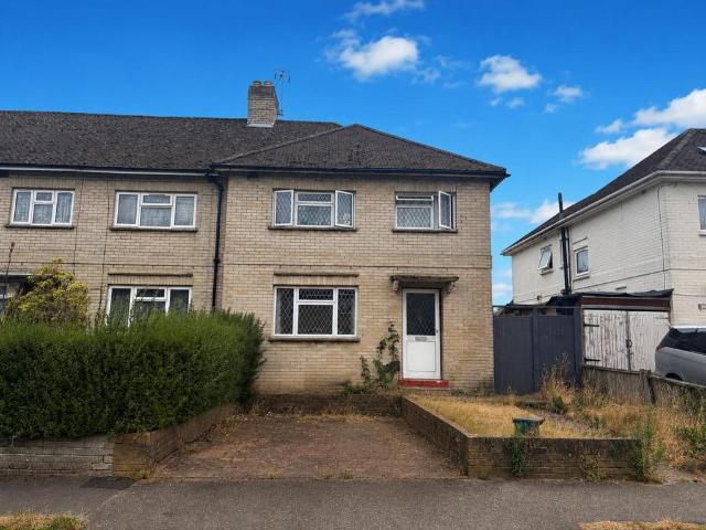 6 bedroom end of terrace house to rent