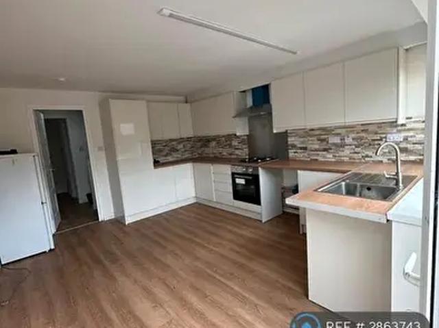 6 Bedroom End Of Terrace House To Rent In Yarrow Place, Conniburrow, Milton Keynes, MK14
