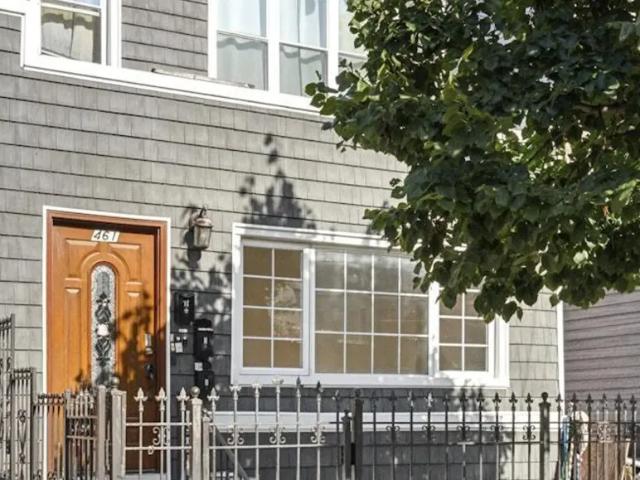 6 bedroom, East NY 102752811