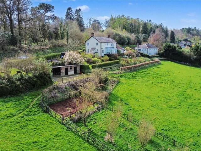 6 bedroom equestrian facility for sale