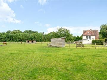 6 bedroom equestrian facility for sale