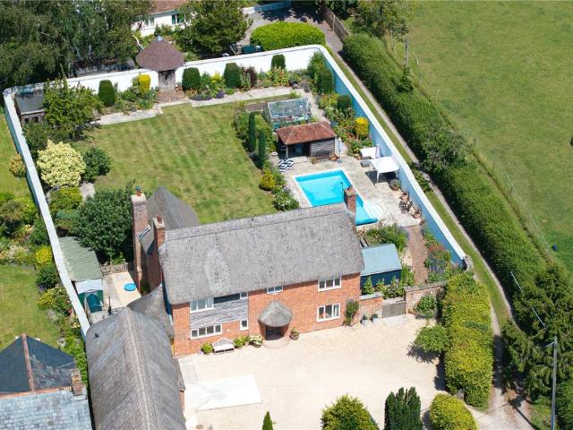 6 bedroom equestrian facility for sale