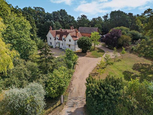 6 bedroom equestrian facility for sale