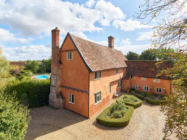 6 bedroom farm house for sale