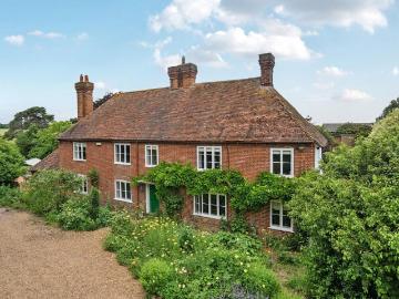6 bedroom farm house for sale