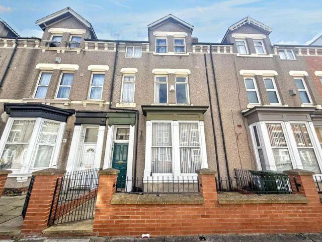 6 Bedroom Flat