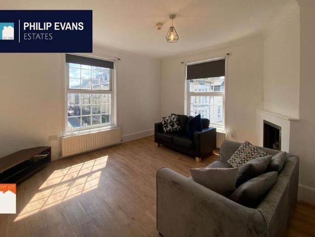 6 bedroom flat to rent