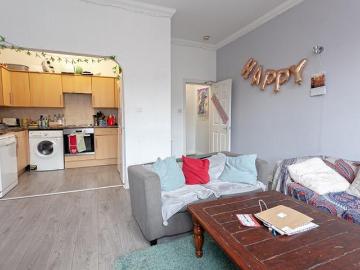 6 bedroom flat to rent