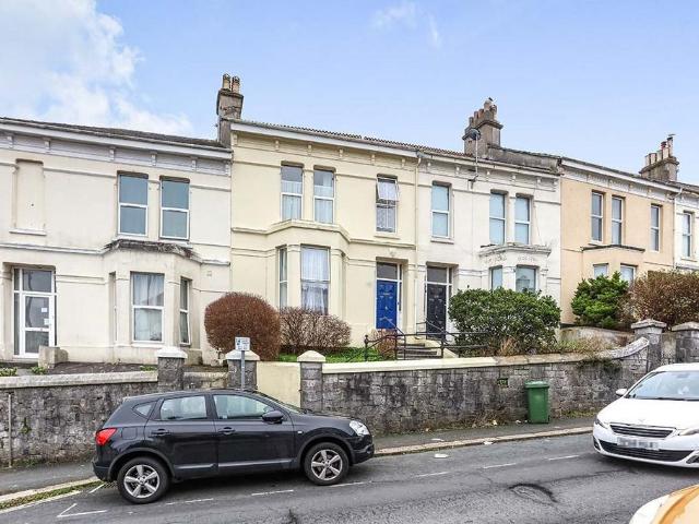 6 bedroom flat to rent