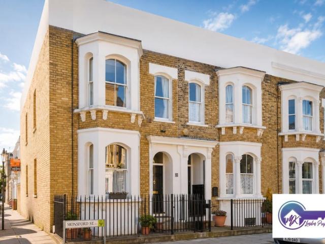 6 Bedroom Flat Available from September