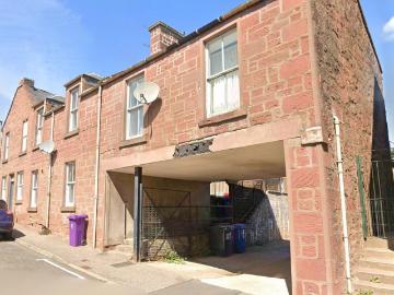 6 bedroom flat for sale