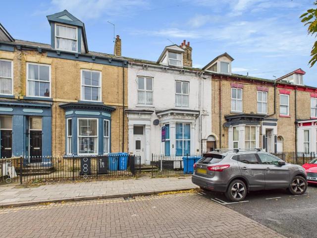 6 bedroom flat for sale