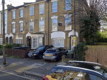 6 bedroom flat for sale