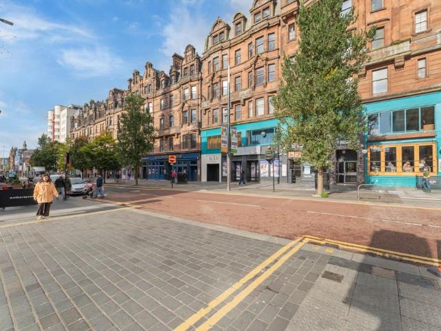 6 bedroom flat for sale