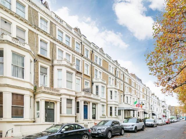6 bedroom flat for sale