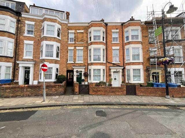 6 bedroom flat for sale