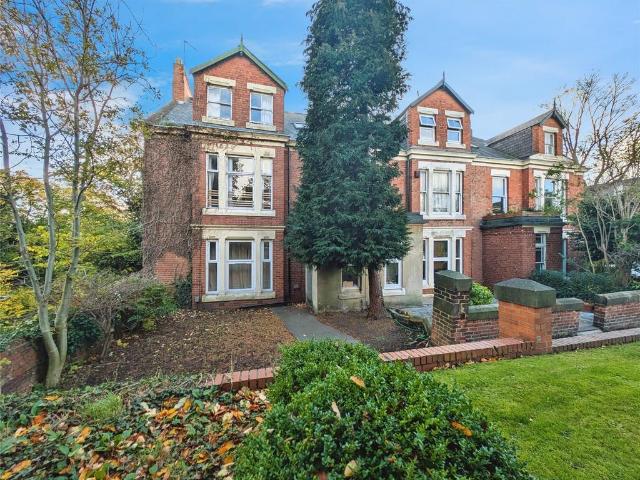 6 bedroom flat for sale