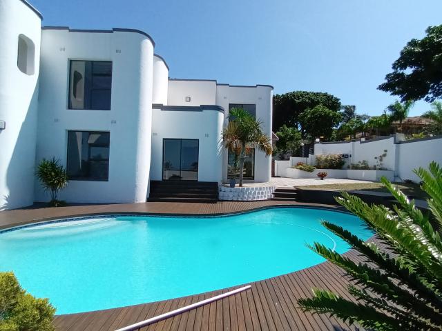 6 Bedroom Freehold To Let in La Lucia