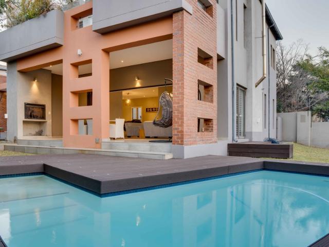6 Bedroom Fully Furnished House for Rent in Bryanston