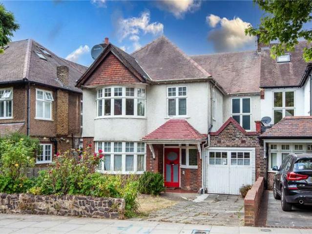 6 Bedroom House