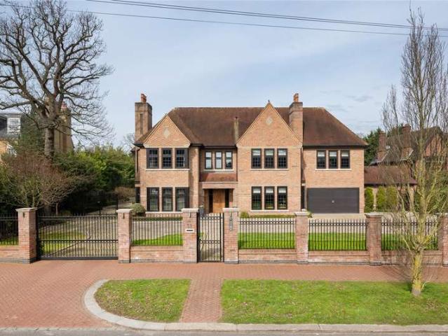 6 Bedroom House