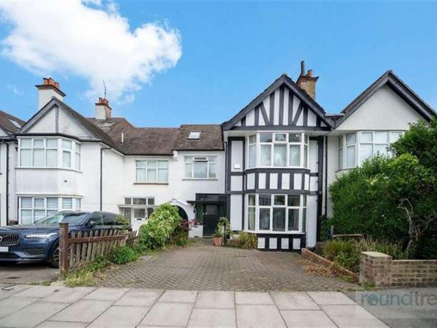 6 Bedroom House