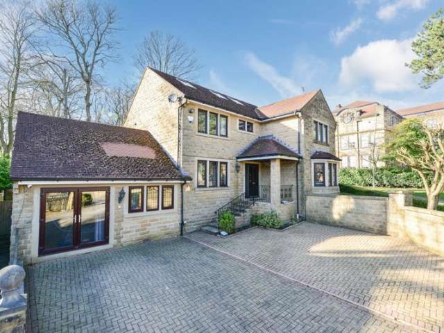 6 Bedroom House