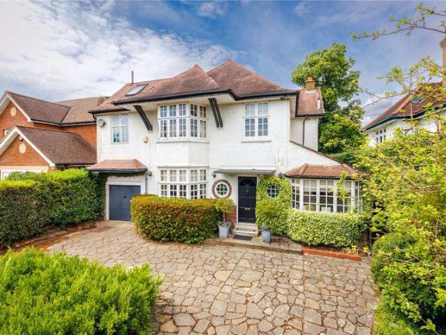 6 Bedroom House