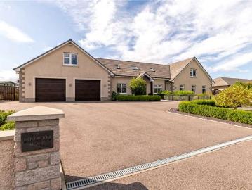 6 Bedroom House