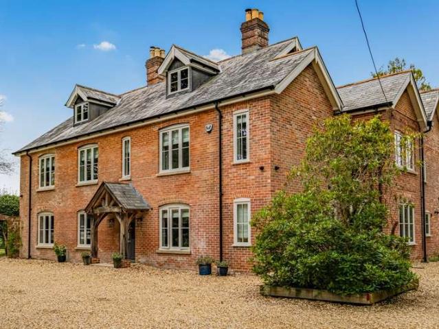 6 Bedroom House