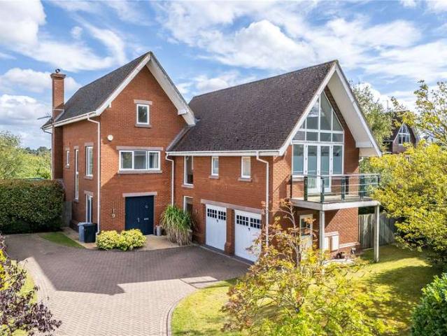 6 Bedroom House