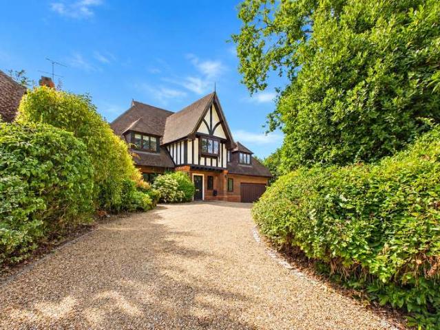 6 Bedroom House