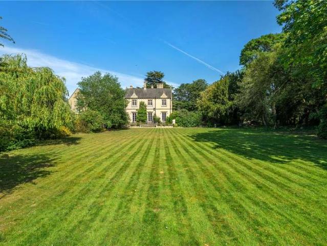 6 Bedroom House