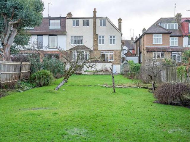 6 Bedroom House