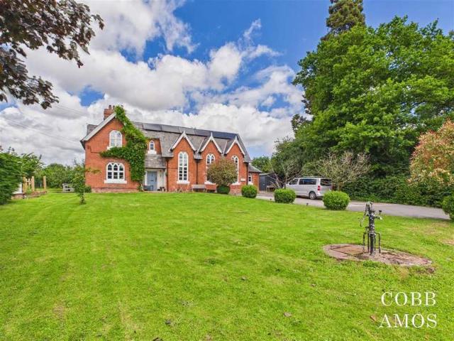 6 Bedroom House