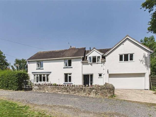 6 Bedroom House