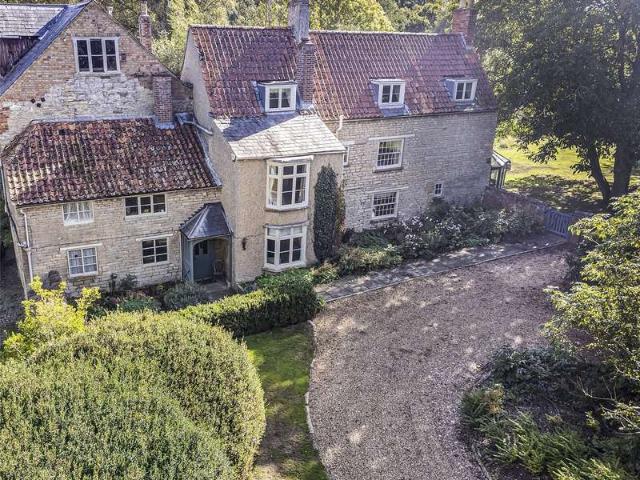 6 Bedroom House