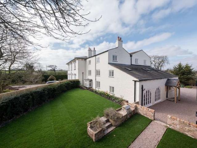 6 Bedroom House