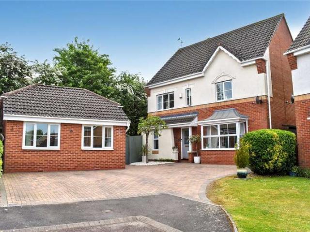 6 Bedroom House