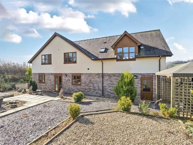 6 Bedroom House