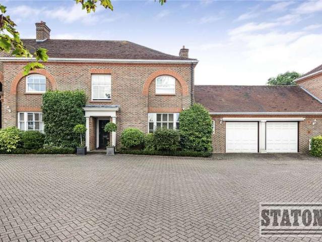 6 Bedroom House