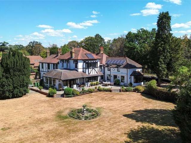 6 Bedroom House