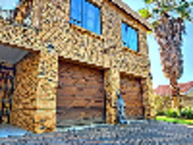 6 Bedroom House Golfpark Meyerton 69155801
