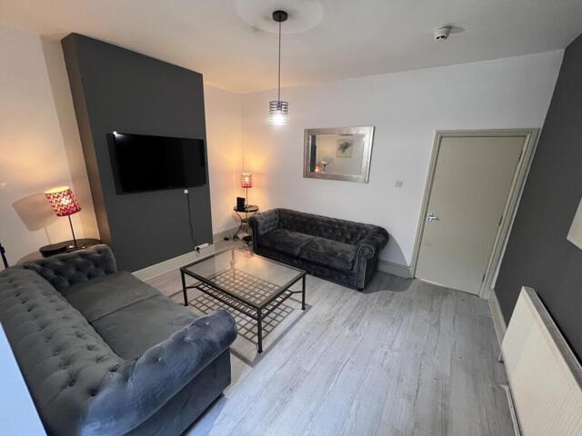 6 Bedroom House Edgbaston West Midlands 103485853