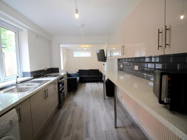 6 Bedroom House Edgbaston West Midlands 98286485
