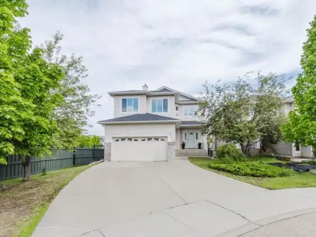 6 Bedroom House Edmonton AB 106077378