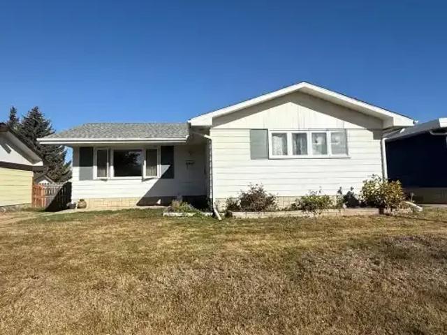 6 Bedroom House Edmonton AB 102846342