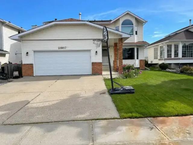 6 Bedroom House Edmonton AB LS105048151