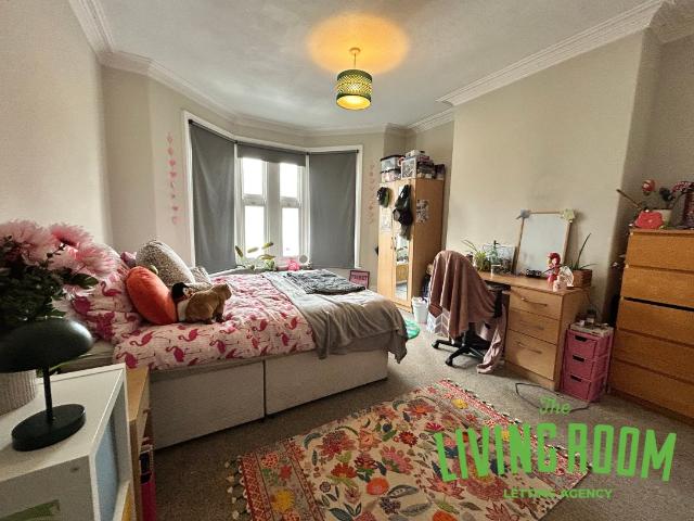 6 bedroom house for rent in Cardiff