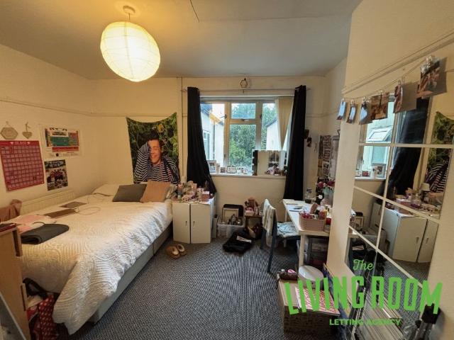 6 bedroom house for rent in Cardiff